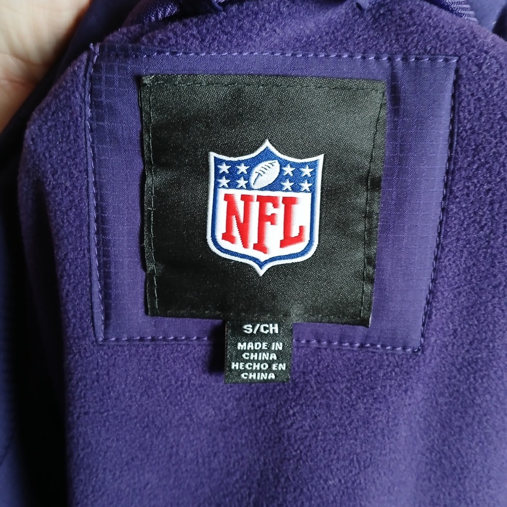NWT Baltimore Ravens NFL Full Zip-Up Jacket Size Medium Men's Purple Grey Yellow - Picture 6 of 8